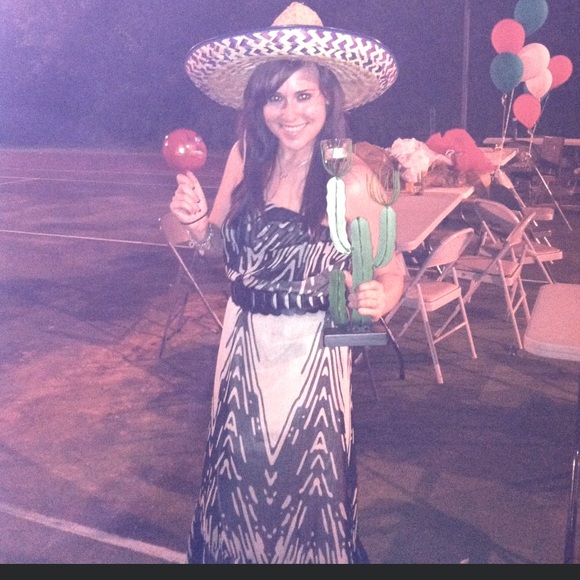 Express Tan and Black Maxi Dress - Picture 2 of 5